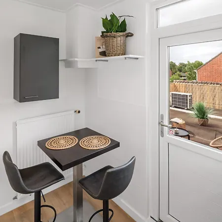 Cozy In Wouw, For 2 Guests With Balcony *